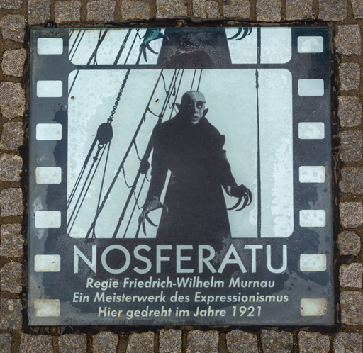 Max Schreck als Graf Orlok (Gedenktafel in Wismar); Foto von J.-H. Janßen | Eigenes Werk | via Wikimedia Commons