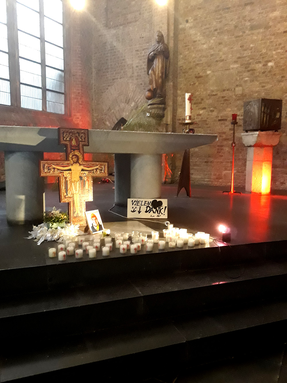 Altaransicht der Kirche